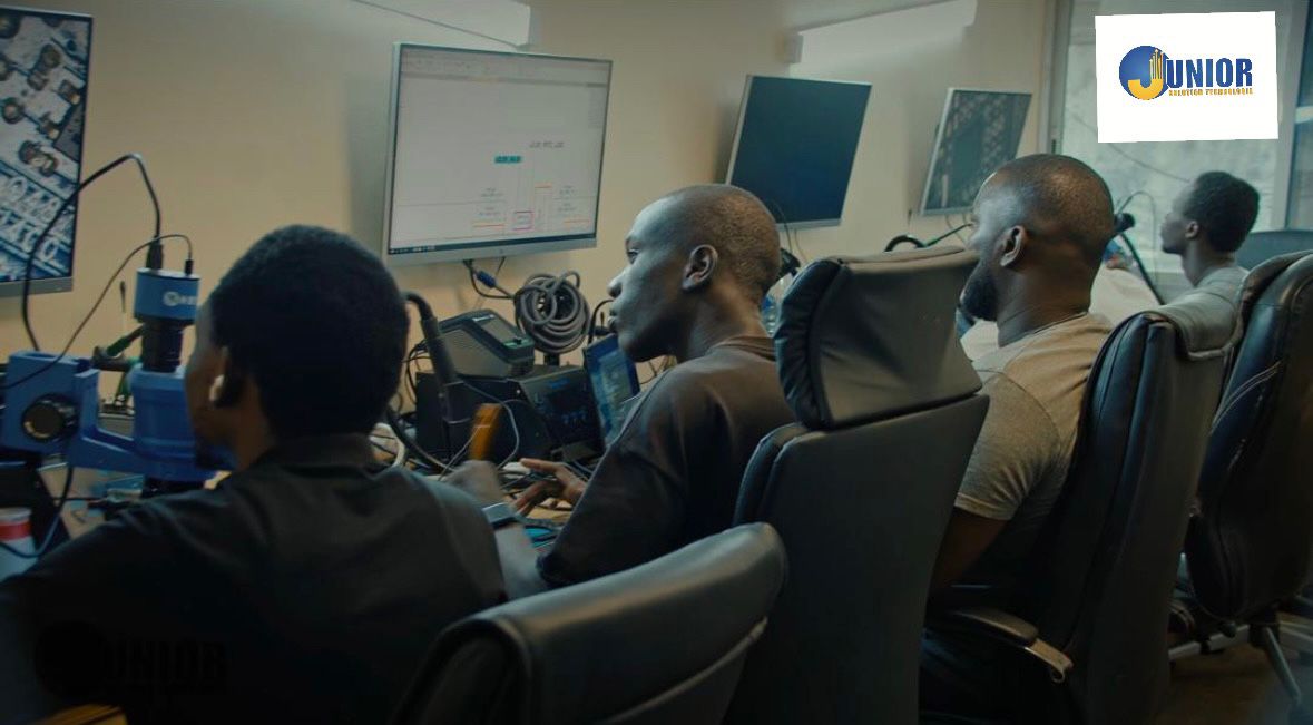 Illustration de nos formations en maintenance informatique